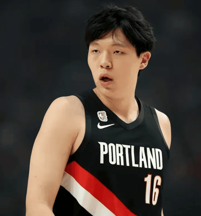 三节8失误+5次失误！样瀚森冲上热搜！错怪斯普利特不敢重用他